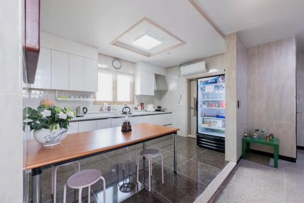 אינצ'ון Hub Guest House מראה חיצוני תמונה